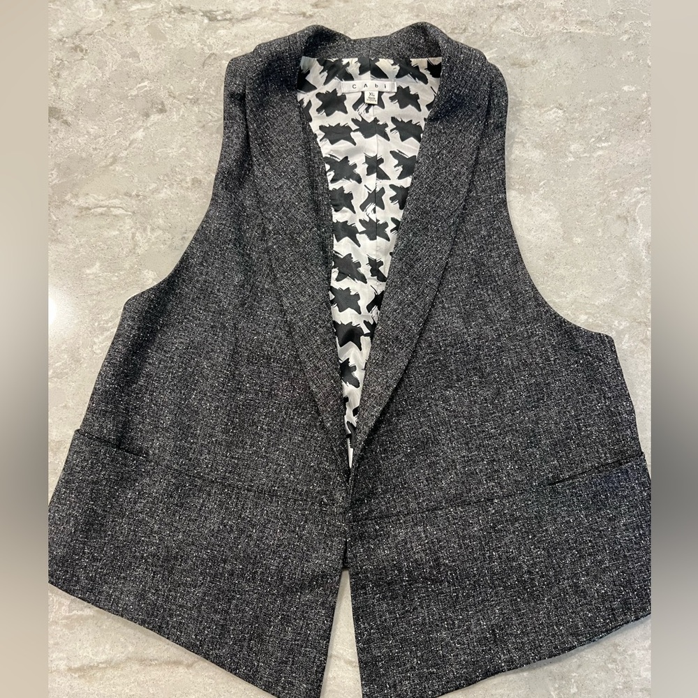 CAbi Tweed like best, lined. Size XL